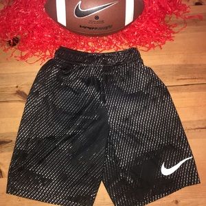 Nike Boy’s DRI FIT Shorts Sz Medium